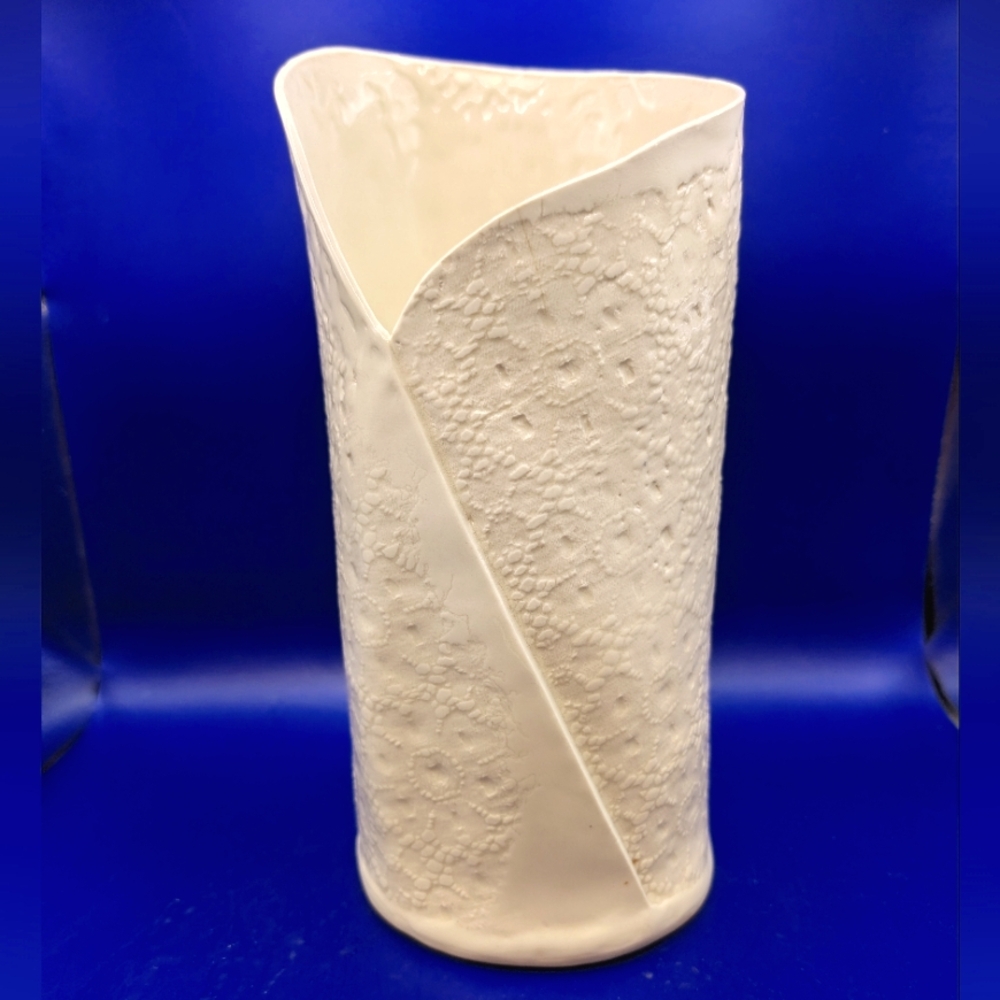 Shelf#1 🔥 5 For $35 🔥 Large White Textured Ceramic Vase